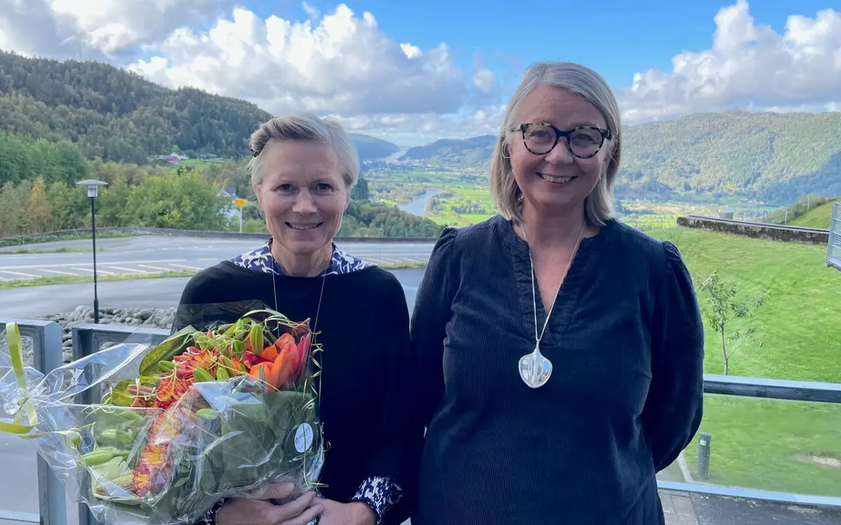 Kommunedirektør i Arendal, Inger Hegna og administrerende direktør ved Sørlandet sykehus HF, Nina Mevold. (Foto: SSHF)