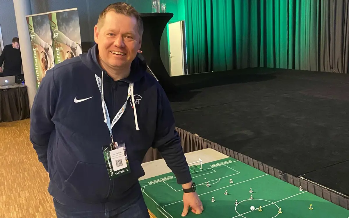 Geir Åge Olsen (41) går fra Sør Cup til å bli ny administrativ leder i Norsk Fotballtrenerforening.