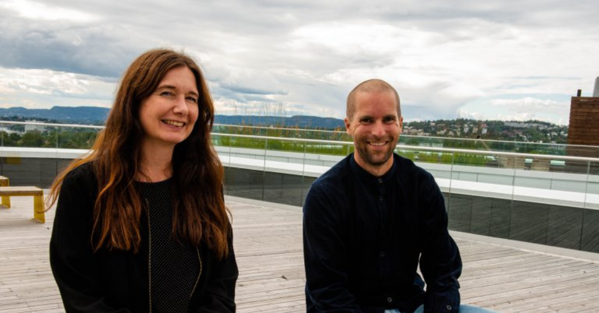 På bildet: Gry Elise Eilertsen og Andreas Reutz. De kan ta mye av æren for den nye grafiske profilen.