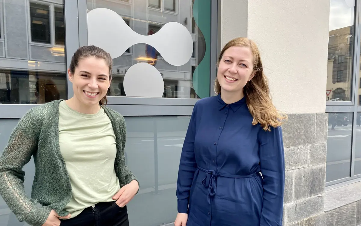 Fv: Lotte Blom van der Male, Næringsforeningen, og Maiken Græsli McNeill, leder av ressursgruppen U40 