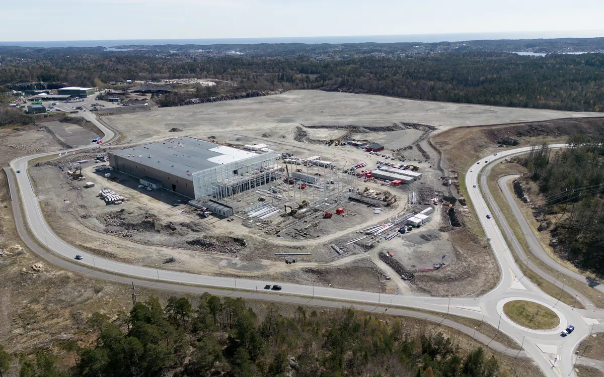 Fra flere hold hører vi om påtakelig mangel på arbeidskraft og kompetanse. Utfordringen er at dersom arbeidskraften uteblir, velger investorene bort Agder, skriver kronikkforfatterne fra rekrutteringsbransjen. Foto: Erling Slyngstad-Hægeland.