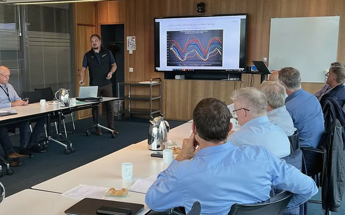 Tor Reier Lilleholt fra Volue gav et solid innblikk i kraftmarkedet og utsiktene for vinteren. Foto: Region Kristiansand