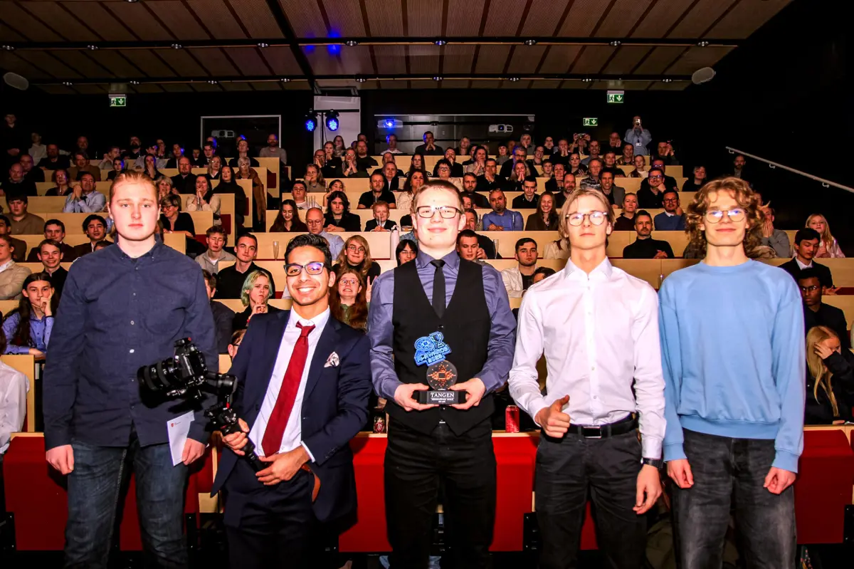 Elever fra Informasjonsteknologi og medieproduksjon på Tangen vgs. Foto: Heine Skaaland Vinsnes