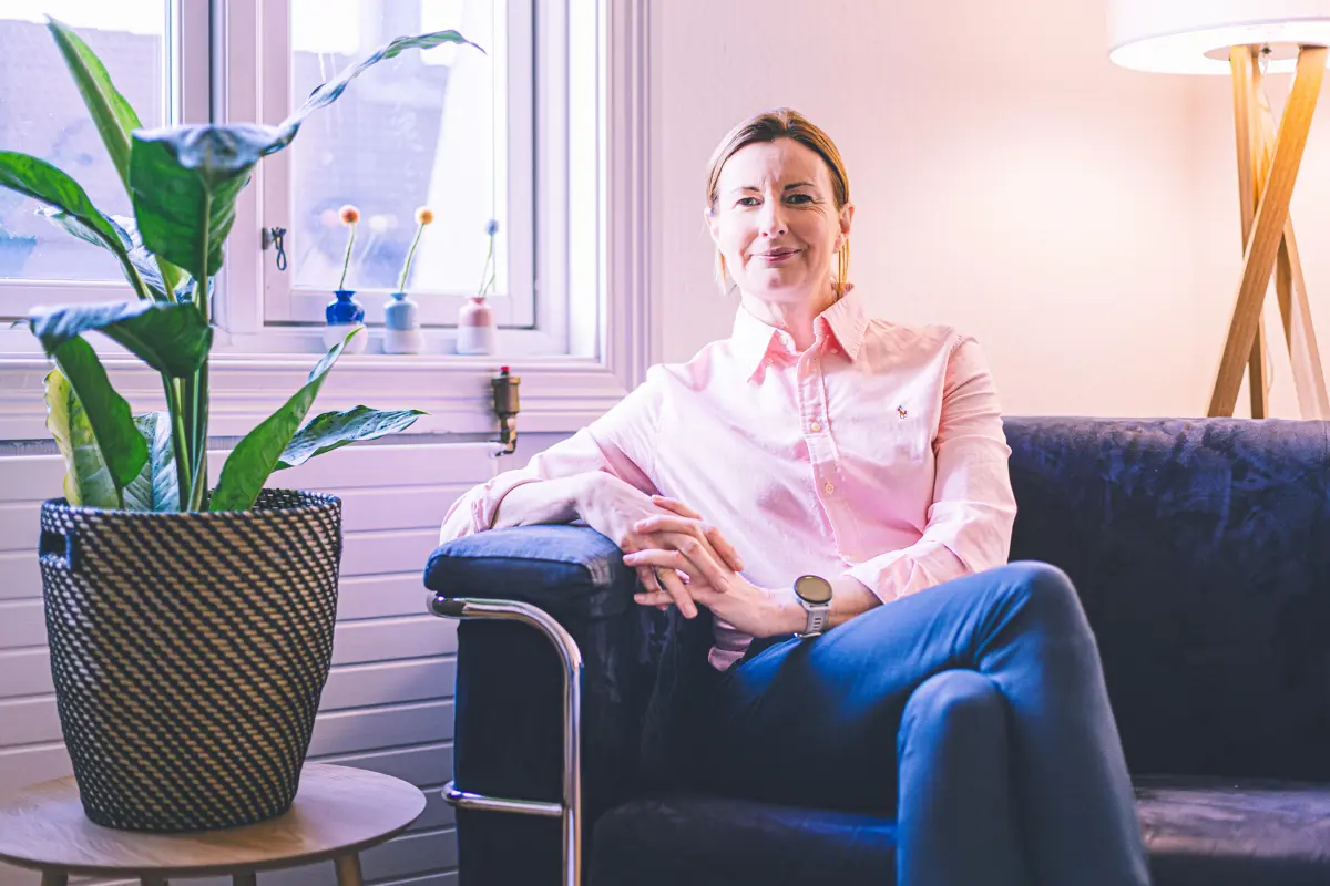 Nora Clark i nye lokaler. Foto: Henrik Kyte Assmann.