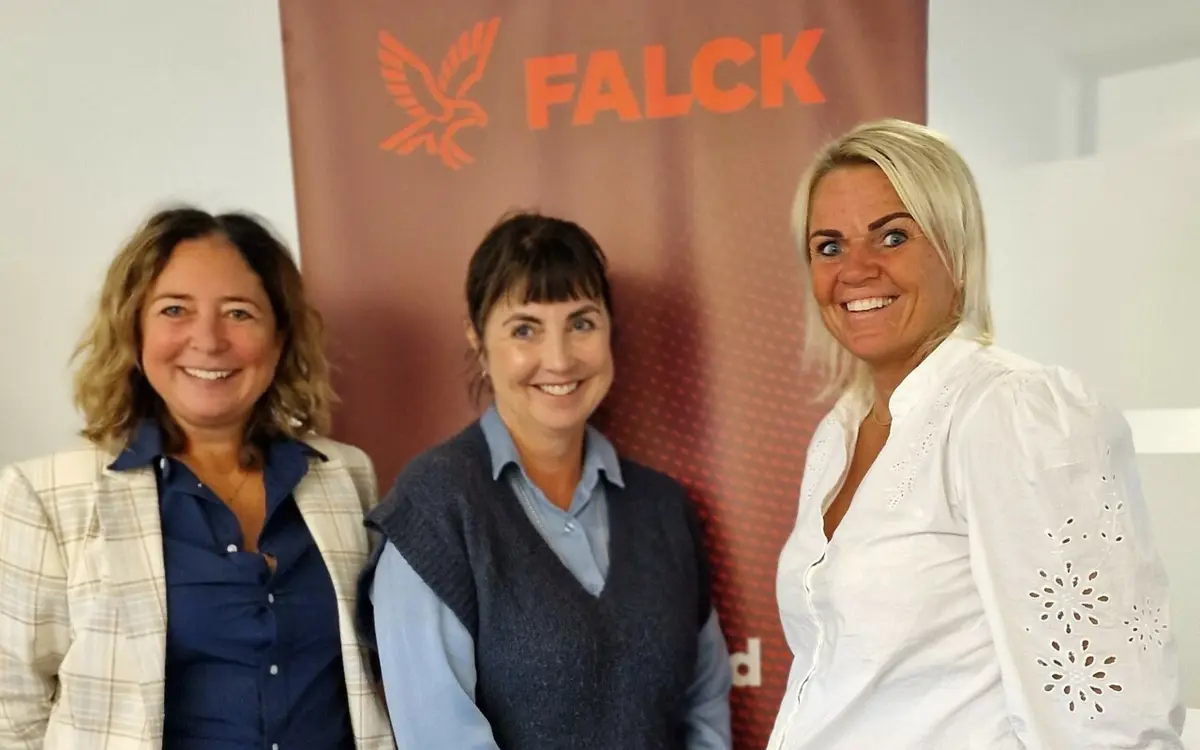 Fv: Anette Øgaard (avdelingsleder), Randi Mikalsen (markedsansvarlig), Jorunn Katharina Sødal (avdelingsleder)
