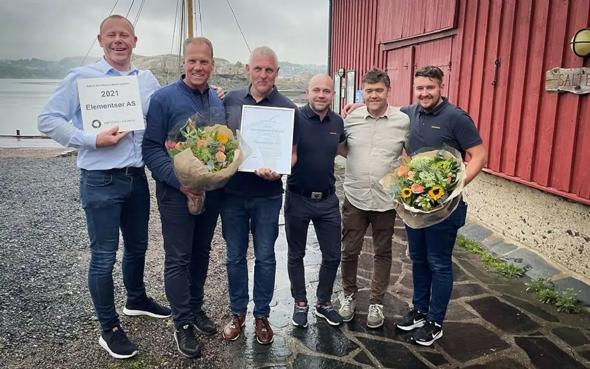 En glad gjeng fra Elementsør As mottok den gjeve prisen under den årlige generalforsamlingen til Betong Norge/ Betongelementforeningen, som i år var lagt til Kristiansand.  