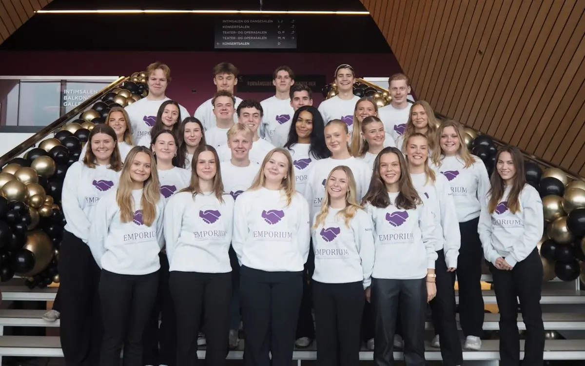 Alle representantene fra Emporium linjeforening, ved Universitet i Agder. (Foto: Privat.)