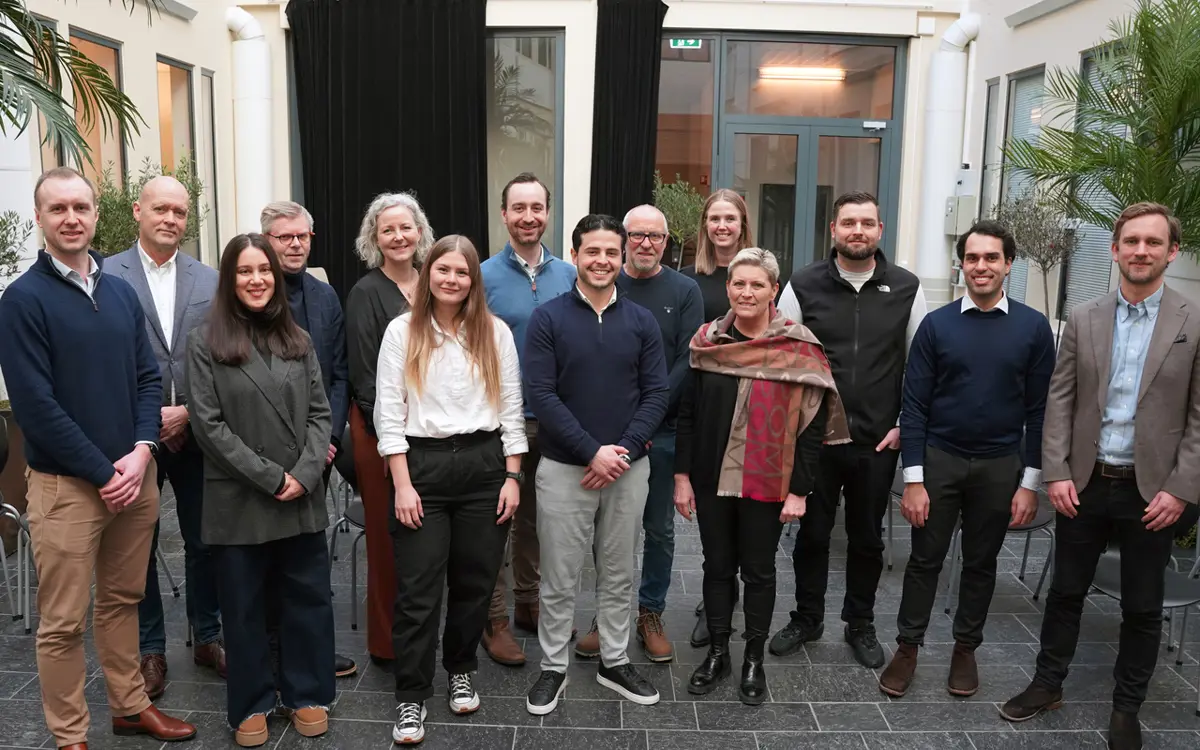 Fv: Lars Gunnar Stokke, Harald Jacobsen, Damares Stenbakk, Terje Damman, Jill Akselsen, Mika Hætta, Tobias Øverli, Sohail Rhanim, Rolf Kaafjord, Helene Vedal, Renate Hægeland, Karl Magnus Skretting, Jakob Mæland og Anders Iglebekk 