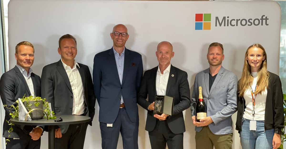På bildet ses blant annet CEO for Point Taken, Rune Tangen, og Dag Nyrud fra Microsoft Norge.
