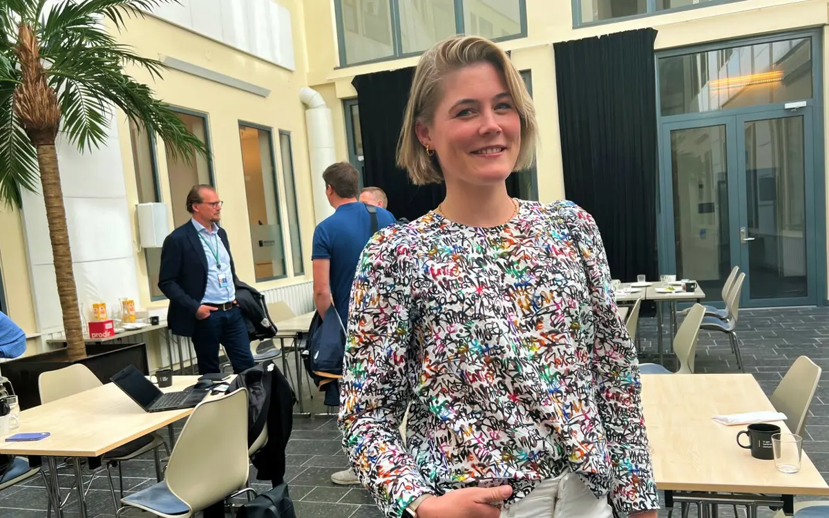 To bedrifter fortalte om sin erfaring med å bygge bærekraftige forretningsmodeller. Her: Butikkinnehaver for T. Lynn, Tini Flaat.
