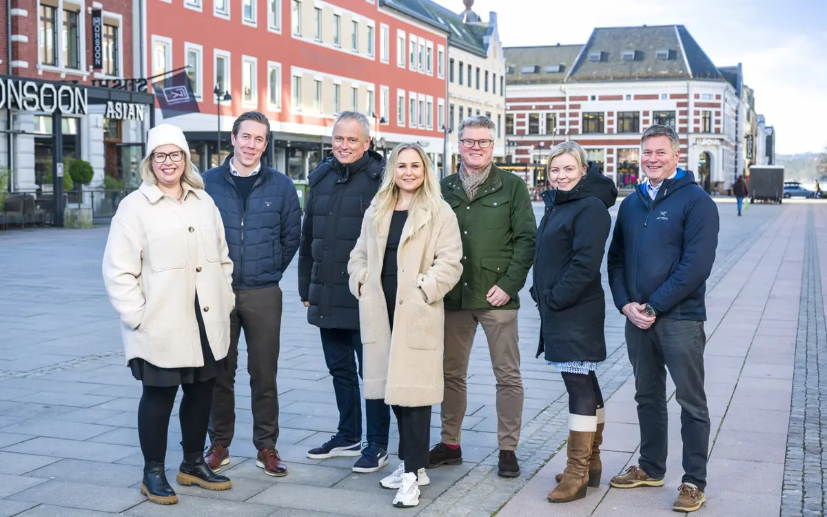 Cahtrine Stien (Digin), Andreas Eriksen (Webstep), Morten Rosenberg (Knowit), Ida Rosåsen (Webstep), Jøran Bøch (Egde), Hege Nilsen (Egde) og Erik Mong (Knowit).Foto: Kjell Inge Søreide