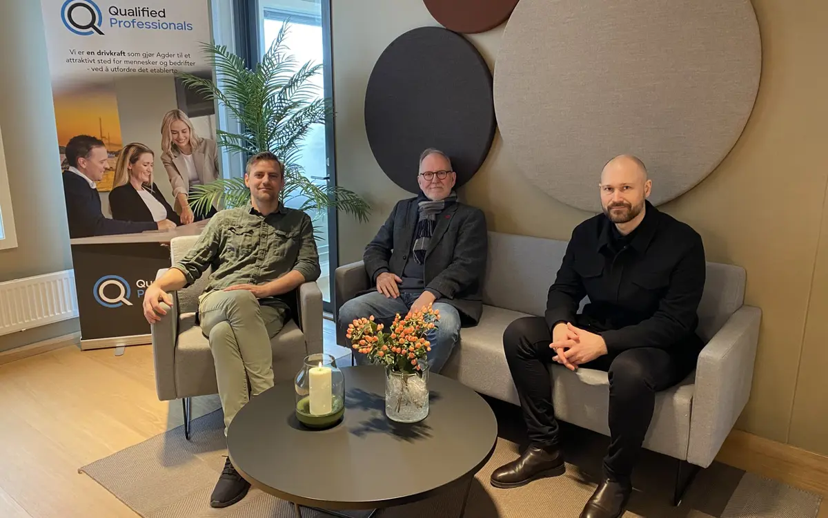 Foto fra venstre: Thomas Seljevoll (QP), Bjørn Åstveit (QP) og Lars Andreas Grønningsæter Aglen (Innoventus Sør).