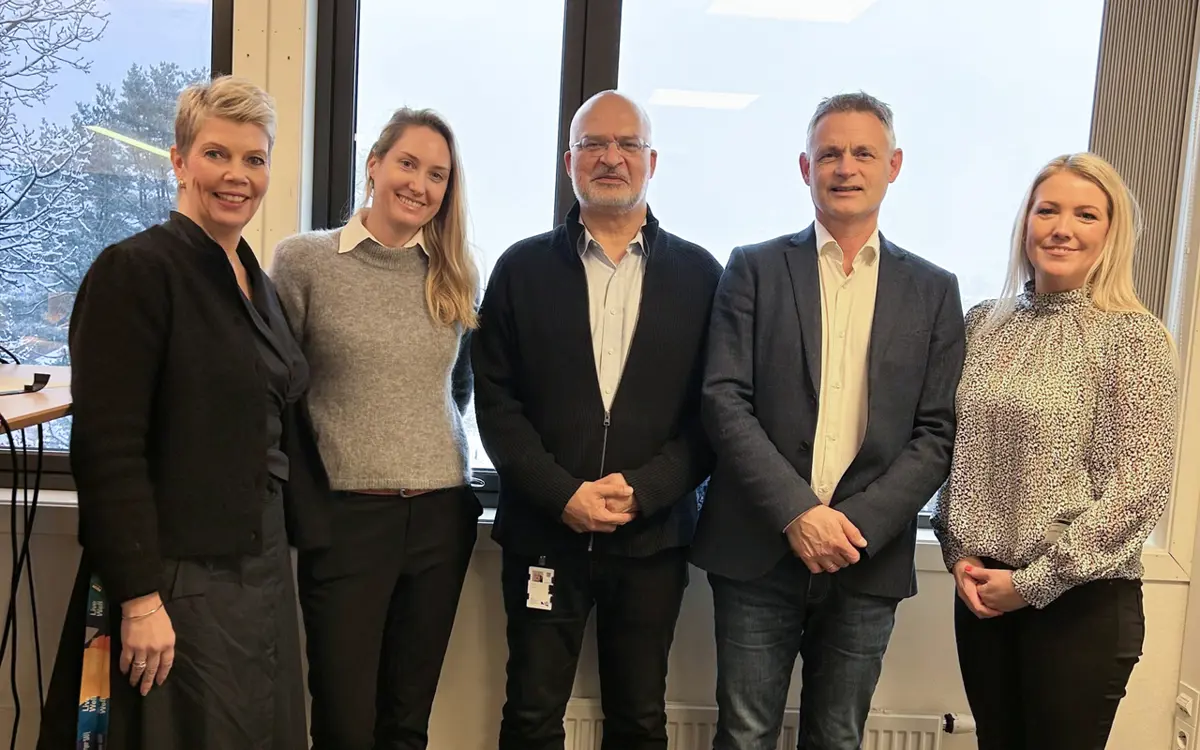 Fra venstre: Vibeke Bals Borge Håverstad, Cecilie Furnes, Noor Fakir Mohamed Sait (SLB), Trond Backer og Trine Haugland (Næringsforeningen). 