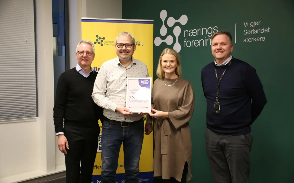 Eivind Ellefsen fra SpareBank 1 SR-Bank, Næringsforeningens Roar Osmundsen og Helena Frustøl Andås, og banksjef Rune Meås Nilssen. Foto: Aleksander Dybvik/KRS
