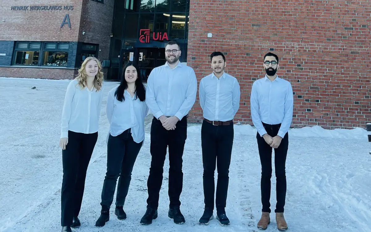 Styret for UiAkarriereuka. Fra venstre: Anita Øygard, Maiken Køien Andersen, Kristoffer Robert SpeniK, William Thanoothong Svendsen og Babak Siami.