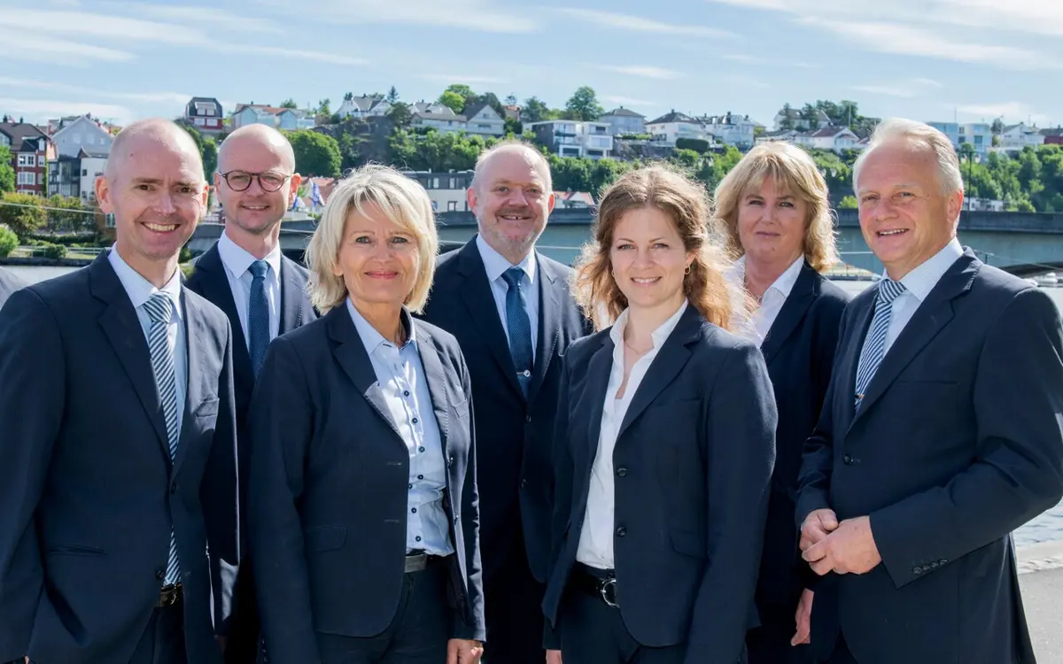 I tillegg til hovedkontoret i Elvegata, har Andås Begravelsesbyrå kontorer på Tangvall i Søgne, og nå på Rona Senter.