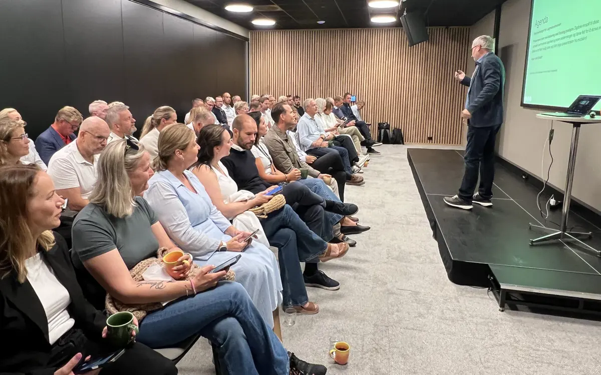 Fullsatt sal og godt engasjement blant de fremmøtte. Foto: Liv Eva Kirkesæther/Næringsforeningen i Kristiansandsregionen 