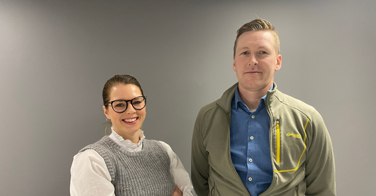 Fra venstre: June Mellemstrand Thingsaker (Level Personal) og Tor-Erik Vatne (TMJ Entreprenør).