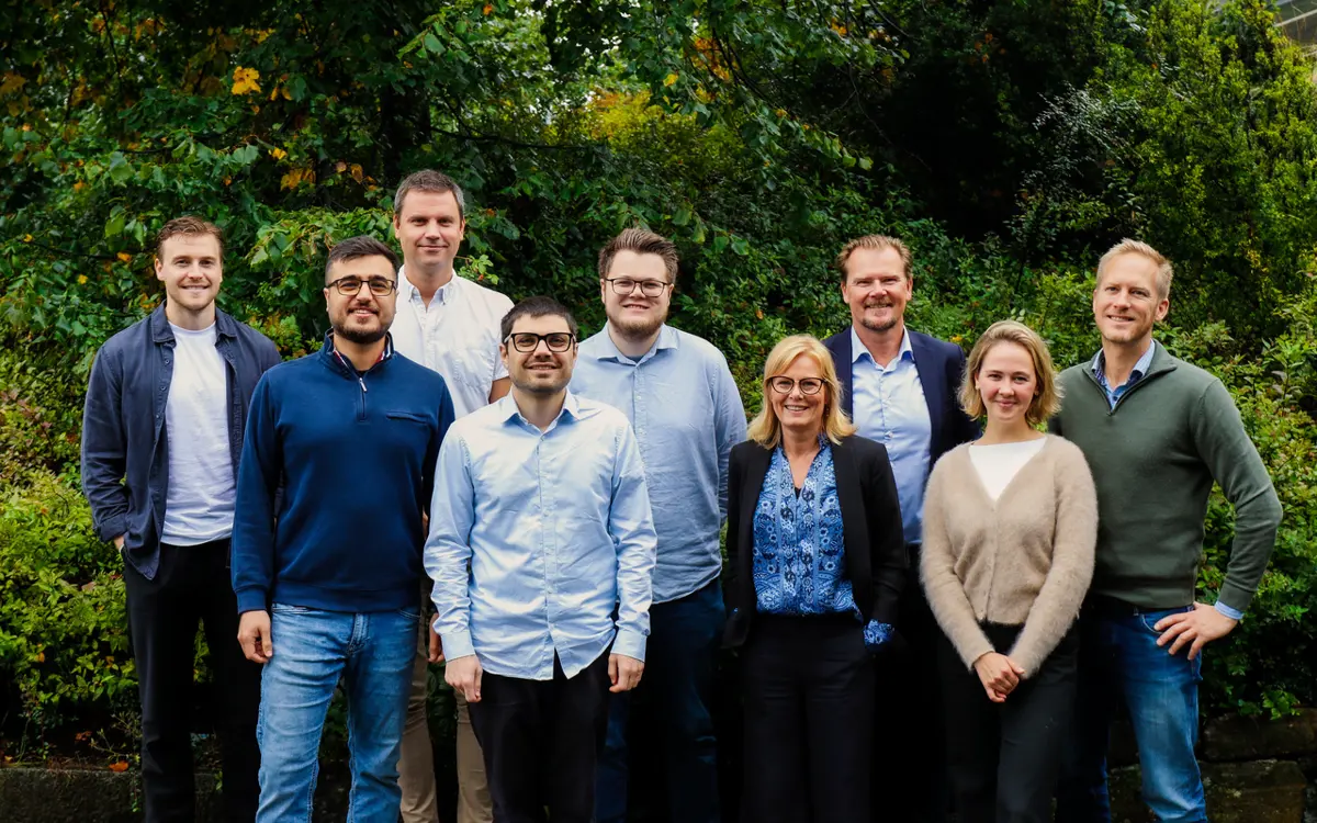 Finalistene med Innoventus Sør og Business Region Kristiansand. Fra venstre: Andreas Lien Madsen, Peshang Alo, Robert Sach, Rune Alexander Laursen, Sondre Simensen Bergane, Alice Leland Høye, Stein Otto G. Daatland, Klara Ruud og Runar Brøvig. Foto: Tessy C. Bønsnæs/Business Region Kristiansand.