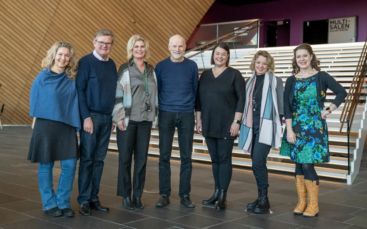 Fra v. Elisabeth Lindland, Harald Furre, Mette Mo Olsen, Dagfinn Haarr, Eva Kvelland, Marie T. Sørensen, Maria Thorkildsen.