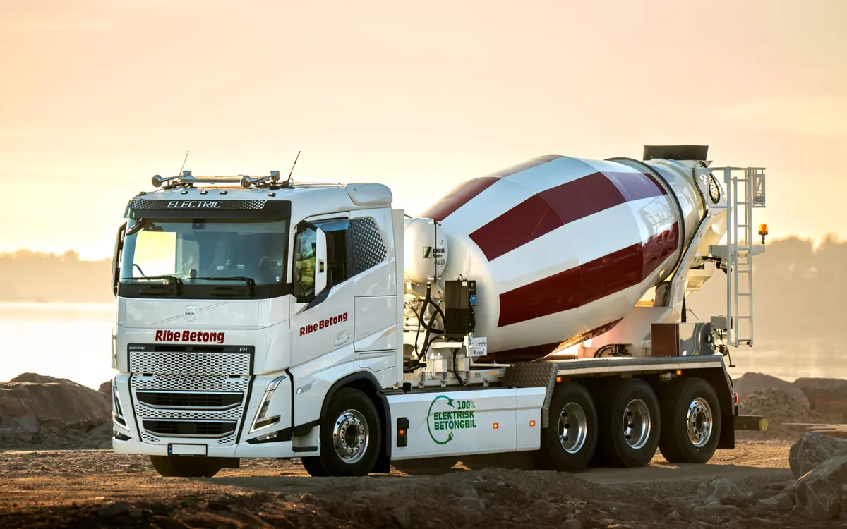  Volvo FH Electric betongbiler leverer varene helt fossil-fritt. (Foto: Amit Verma).