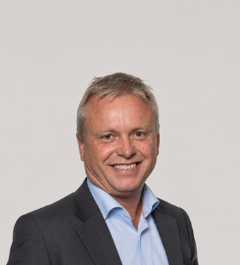 Atle Kristiansen, ny bakgrunn.png
