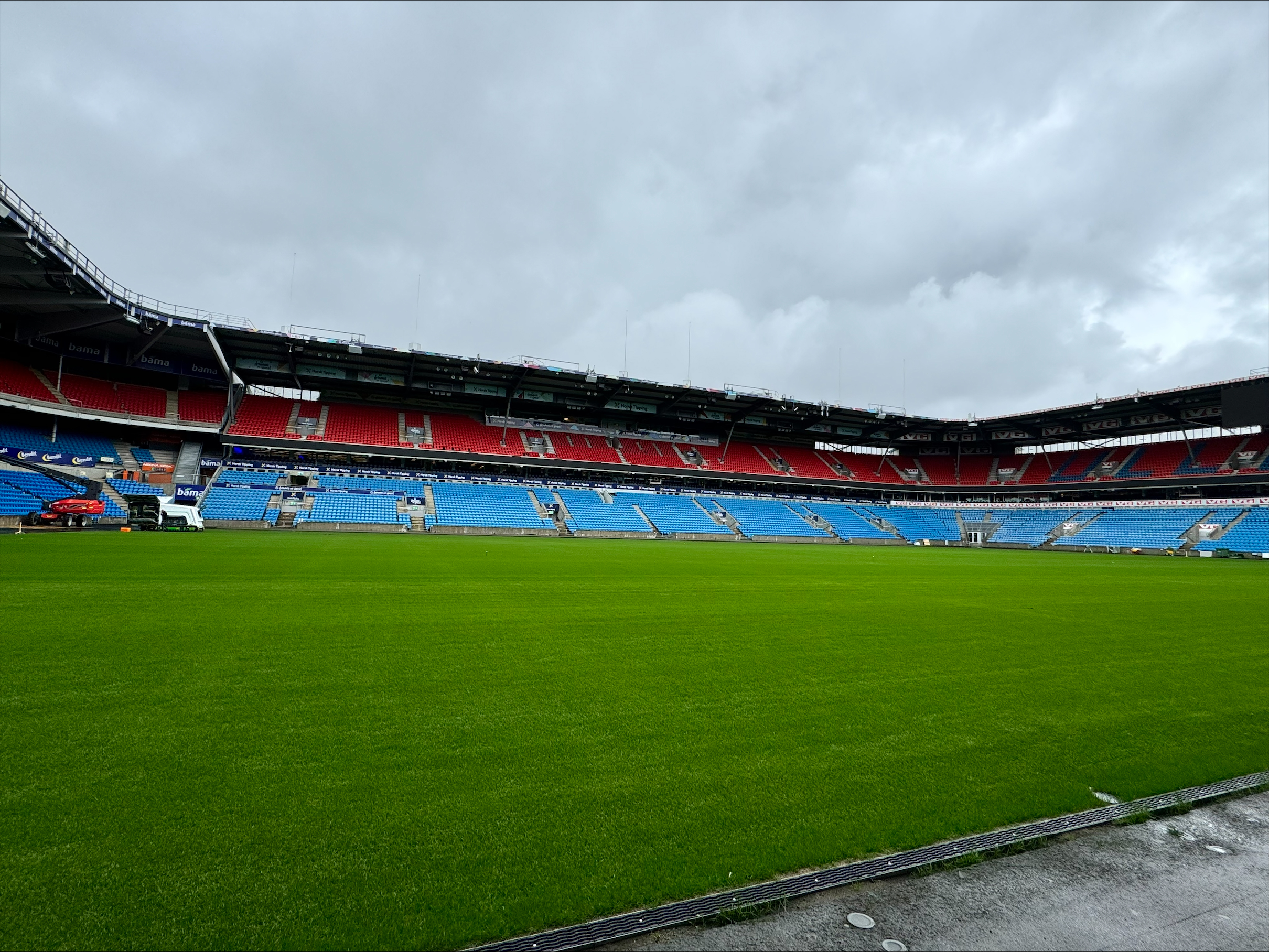 Nyoppusset gressbane på Ullevaal stadion